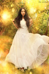 组图：孙耀琦写真大片 清纯白裙演绎自然精灵