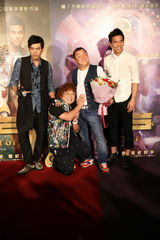 组图：周杰伦出席新片记者会 曾志伟柯有伦亮相