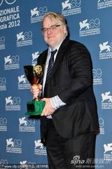 《大师》菲利普-塞默-霍夫曼获最佳男演员奖