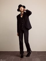 高清组图：韩星李民基服装写真 穿正装展绅士风度