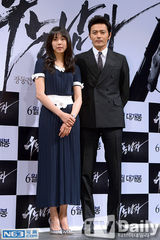 组图：张东健宣传《哭泣男人》迷人大叔演杀手