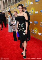 幻灯图：桑德拉-布洛克黑色长裙秀浓郁中国风