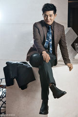 组图：郭京飞初春暖男街拍韩范儿十足