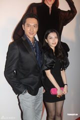 组图：冯绍峰谈及杨幂不避嫌 关颖黑裙显优雅气质