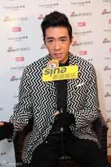 组图：新浪娱乐明星街拍盛典对话俞灏明