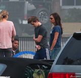 组图：女儿小七参加足球训练 贝克汉姆全家助威