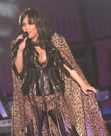 幻灯：张惠妹上海演唱会 化身阿密特主打摇滚风