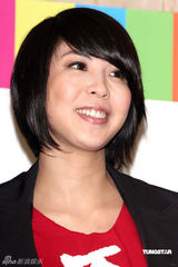 许茹芸任至善爱心大使 化身“许姊姊”认养云南两贫女 