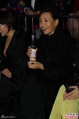 组图：张柏芝不顾形象仰头大笑 陈冲透视诱惑