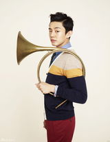 高清图：刘亚仁秋装写真展自由奔放摇滚精神