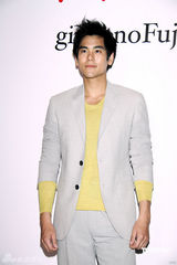 幻灯：彭于晏发唱片舒淇助阵 热爱时尚想当设计师