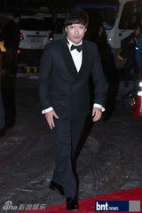 组图：金载沅孙丹菲等盛装亮相MBC演技大奖红毯