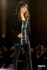 幻灯图：蔡依林品牌落户上海 没与周董分享开店经验