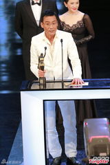 组图：梁家辉凭《寒战》获金像奖最佳男主角