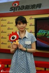 组图：孟庭苇方季韦做客 昔日玉女面容娇俏