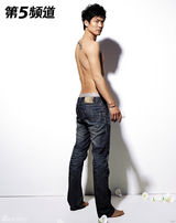 幻灯：林心如牵手世界冠军蔡赟 甜蜜演绎复古风潮