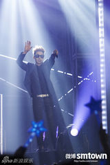 Super Junior首尔开唱 上演三小时视听盛宴