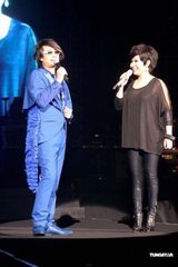 高清图：F.I.R.首登红馆意犹未尽 华丽造型震撼视觉