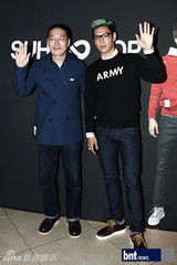 组图：BigbangTOP出席某服饰品牌20周年庆祝晚会