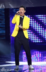 组图：央视争奇斗艳各少数民族选手齐献艺