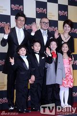 组图：SBS演艺大赏《跑男》大热 金秉万获大奖