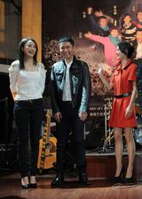 组图：任重《北京青年》发布会上演深情告白