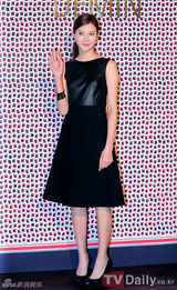 组图：尹恩惠韩智敏等出席服装品牌时装展