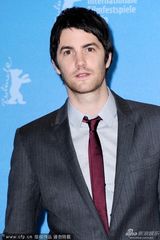 组图：《最佳出价》发布 西尔维娅获杰弗里献吻