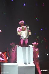 组图：郭富城个唱变型金刚舞台华丽震撼