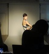 幻灯图集：孙菲菲新造型外泄 走甜美路线似赫本