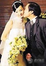 组图：网友鼓励刘雪华走出悲痛 收集其与老公合影