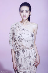 组图：李雯雯最新写真 婉约典雅显高贵气质