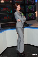 组图：《健康奇案录》录影 谢天华为陈美妤庆生