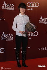 幻灯：亚洲电影大奖 《十月围城》剧组成员齐亮相