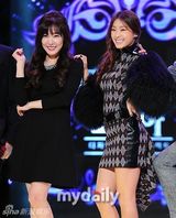 组图：少时TiffanySistar宝拉性感卖萌秀美腿