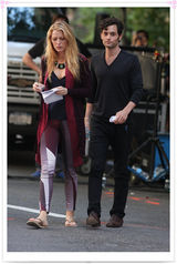 组图：布莱克-莱弗利现身片场潮装抢眼