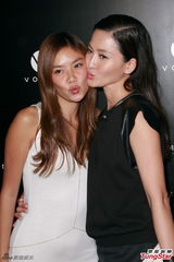 组图：模特前辈乐基儿评嫩模 忙发展珠宝副业