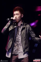 组图：张敬轩疑患流感隔离 巫启贤拒再收徒