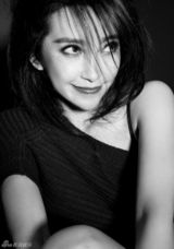 组图：李冰冰登《ELLE》呼吁不余遗力的完美