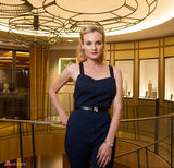 组图：黛安-克鲁格优雅干练亮相派对 连体衣秀美背