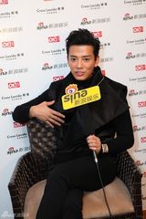 组图：新浪娱乐明星街拍盛典对话陈晓东