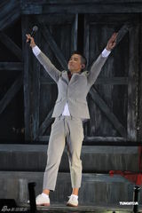 组图：林海峰红馆演出 草蜢任嘉宾杨千嬅捧场