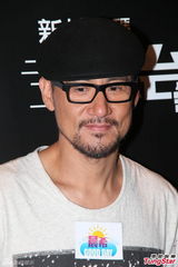 组图：张学友乐当廿四孝爸爸 称周迅自言单身