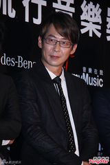 高清图：萧亚轩范玮琪五月天等亮相音乐颁奖礼