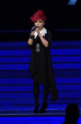 组图：群星献唱中歌榜 韩庚潘玮柏劲歌热舞