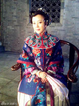 组图：梁丽《大清盐商》演绎艳丽十三姨