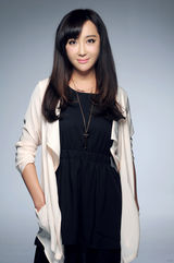 组图：杜若溪轻熟女写真 时尚知性魅力十足