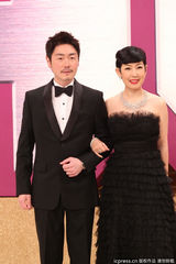 组图:TVB台庆钟嘉欣杨怡竞艳 黄忠泽吴卓羲抢镜