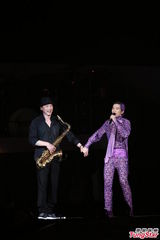 组图：萧敬腾台湾热力开唱 劲歌热舞造型多变