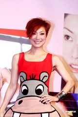 幻灯图集：郑秀文时隔六年重返台湾宣传福音专辑